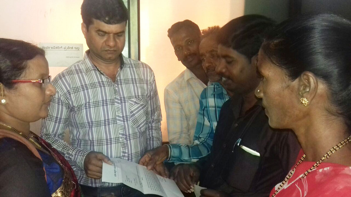 ದಾನಮ್ಮ ಕುಟುಂಬಕ್ಕೆ ಪರಿಹಾರ ನೀಡುವಂತೆ ಆಗ್ರಹಿಸಿ ಮನವಿ